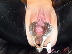 Slut-Orgasma Celeste pissing in cunt and peehole sounding